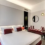 Adaram Konukevi Napoli