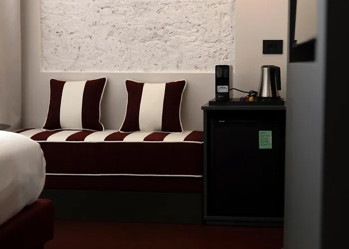 Adaram Неаполь